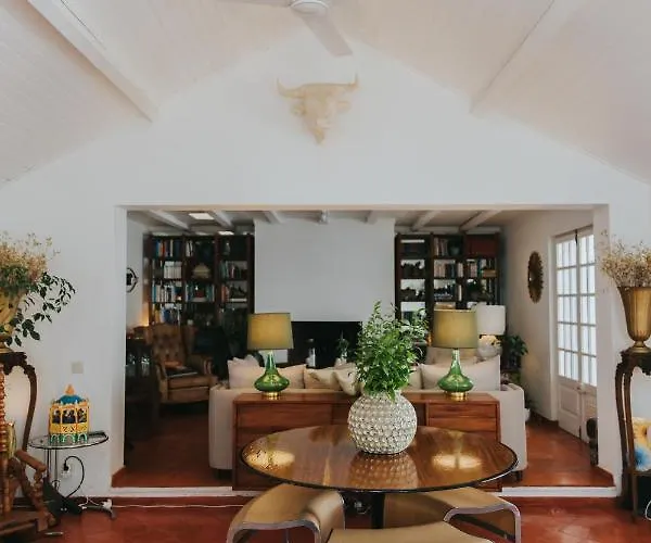 Senhora Do Cabo Meco Homy Holidays بيت ضيافة